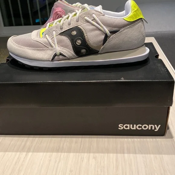 Saucony Shoes Saucony Jazz Dst Sneakers Poshmark